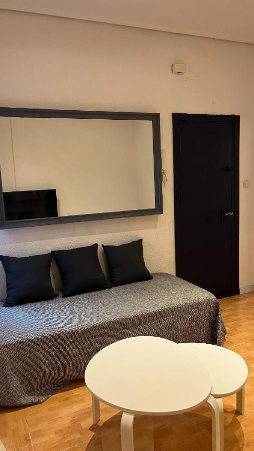 Piso En Valdeacederas Apartment Madrid Exterior photo