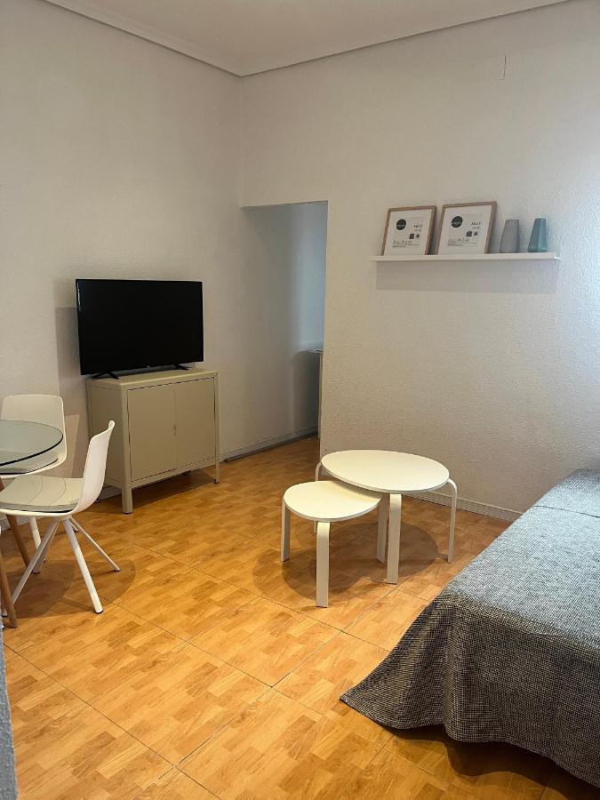 Piso En Valdeacederas Apartment Madrid Exterior photo